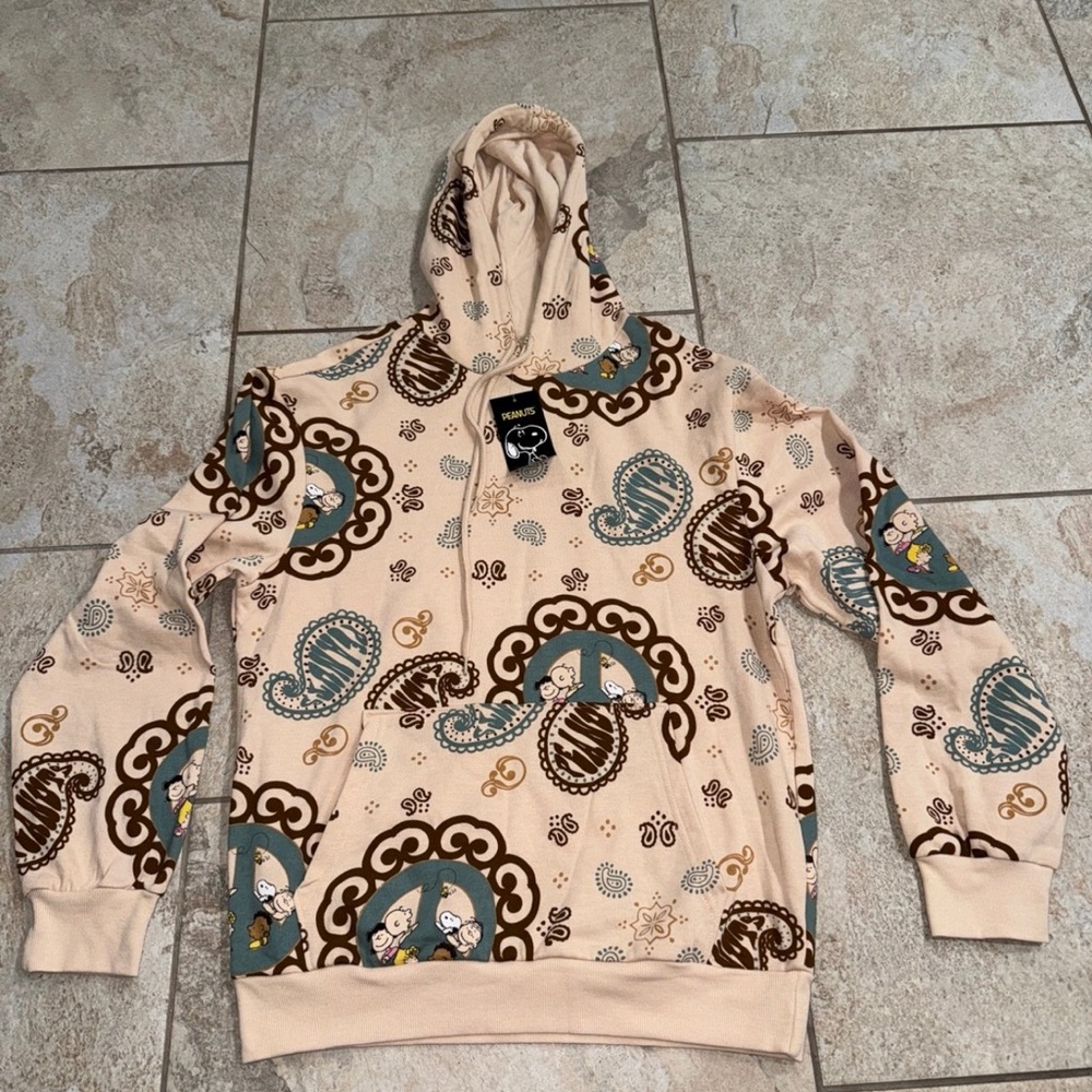 Peanuts Snoopy and Friends  Long Sleeve Hoodie Sweatshirt Size S NEW